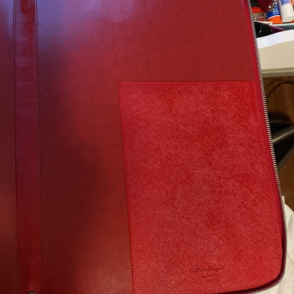 Ferragamo red File Folder.  Has space for 2 credit cards, a tablet and pockets. - Picture 3 of 4